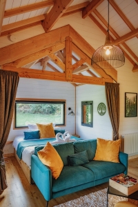 Image hebergement insolite CABANE PERCHÉE