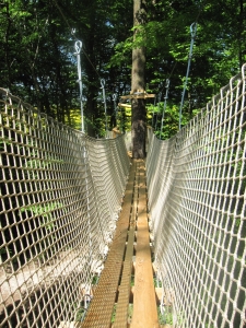 Image hebergement insolite CABANE DES GIBBONS (2 PERSONNES)
