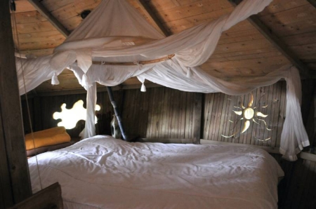 Image hebergement insolite CABANE DES ROBINSONS (2 PERSONNES)