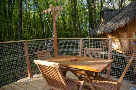 Image hebergement insolite CABANE DES ÉCUREUILS (4 PERSONNES)