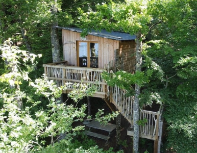 Image hebergement insolite CABANE "LA SALERS"