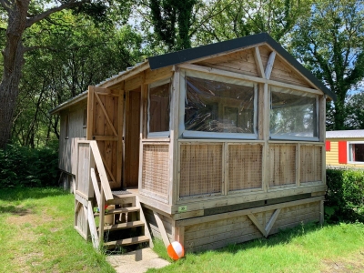 Image hebergement insolite CABANE POUR 4-6 PERSONNES