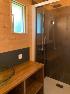 Image hebergement insolite CABANE POUR 4-6 PERSONNES