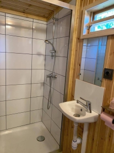 Image hebergement insolite CABANE CUBE POUR 2 PERSONNES