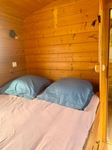 Image hebergement insolite ROULOTTE LA CARDELINHA