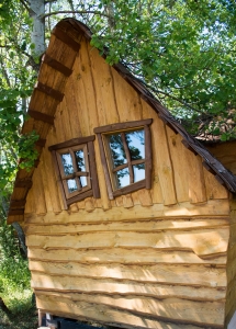Image hebergement insolite CABANE MAGIQUE