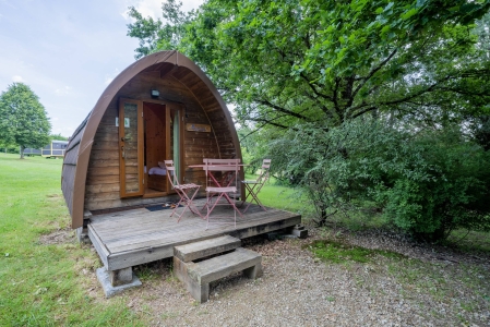 Image hebergement insolite CABANE FORESTIÈRE