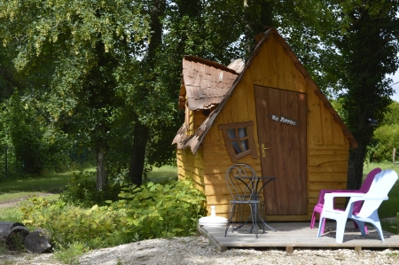 Image hebergement insolite CABANE MAGIQUE