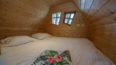 Image hebergement insolite CABANE MAGIQUE