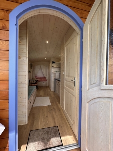 Image hebergement insolite LA ROULOTTE DE LA BASTIDE, MONT-SAINT-MICHEL