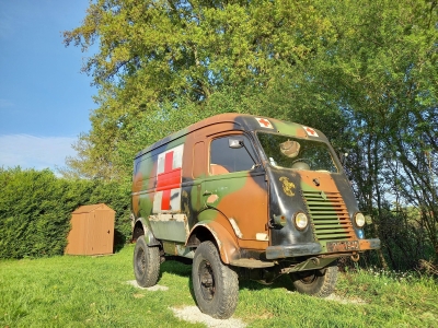 Image hebergement insolite TENTE JUNGLE AVEC CAMION MILITAIRE