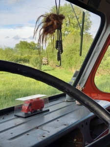 Image hebergement insolite BUS MAGIQUE AVEC TENTE GLAMPING 