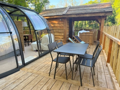 Image hebergement insolite LE GRAND DÔME PERCHÉ SPA