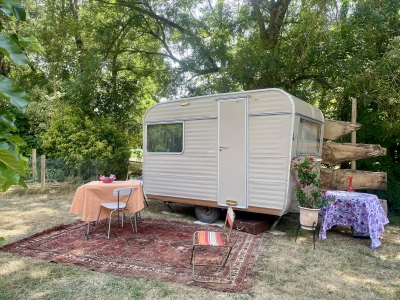 Image hebergement insolite AU RÉTRO CARAVAN'LIT