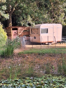 Image hebergement insolite AU RÉTRO CARAVAN'LIT