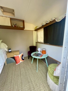 Image hebergement insolite AU RÉTRO CARAVAN'LIT