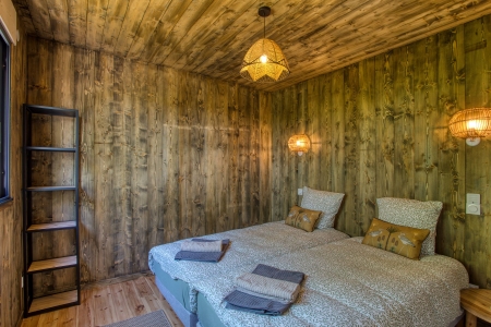 Image hebergement insolite LE PECH ETERNEL : CABANE SPA DES PINS