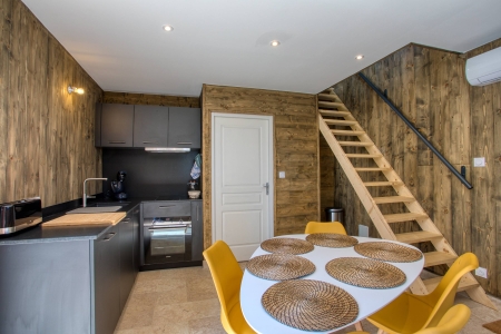 Image hebergement insolite LE PECH ETERNEL : CABANE SPA DES PINS