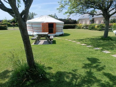 Image hebergement insolite AU VERGER DES 7 YOURTES MONGOLES