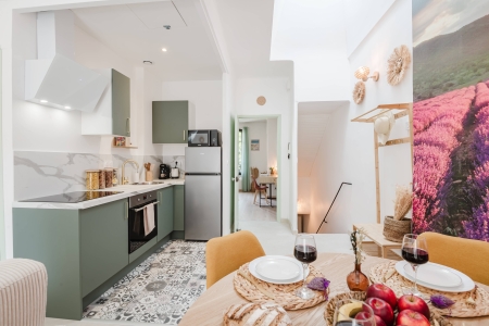 Image hebergement insolite LAVANDE DORÉE