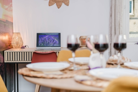 Image hebergement insolite LAVANDE EVASION