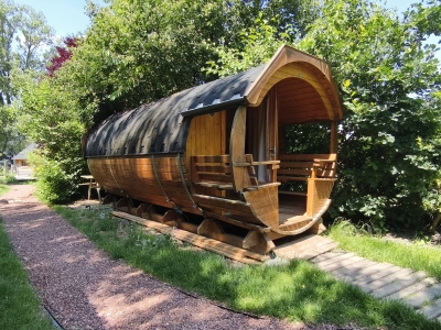 Image hebergement insolite TONNEAU BACCHUS