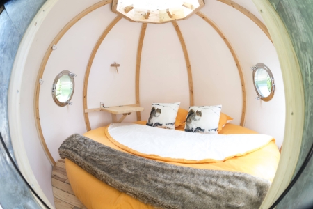 Image hebergement insolite CABANE &Eacute;CUREUIL