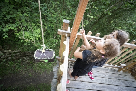 Image hebergement insolite CABANE LAPINOUX