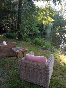 Image hebergement insolite LA CABANE DE L'&Eacute;TANG 