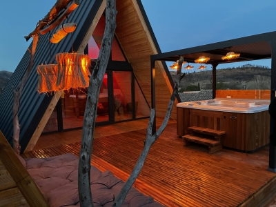 Image hebergement insolite  CABANE EN A - LOVE ROOM &laquo;&nbsp;A-MOR&Eacute;&nbsp;&raquo; 