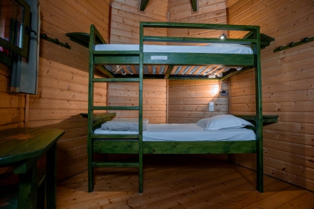 Image hebergement insolite MANOIR DANS LES ARBRES (10 PERSONNES)