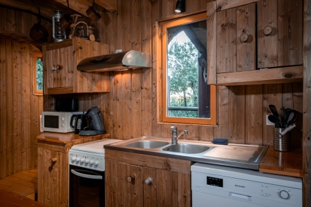 Image hebergement insolite CH&Acirc;TEAU DANS LES ARBRES (10 PERSONNES)