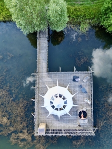 Image hebergement insolite LE LOTUS FLOTTANT SPA