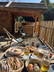 Image hebergement insolite LE GRAND D&Ocirc;ME PERCH&Eacute; SPA