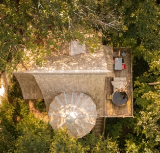 Image hebergement insolite LA CABANE F&Eacute;ERIQUE SPA