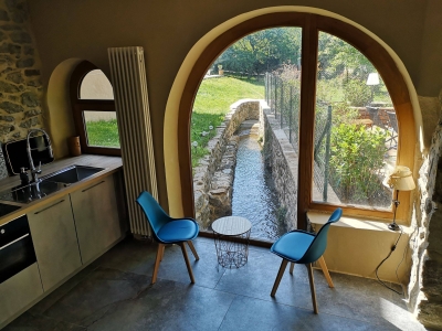 Image hebergement insolite NUIT ROMANTIQUE POUR ELLE ET LUI DANS UNE CASCADE