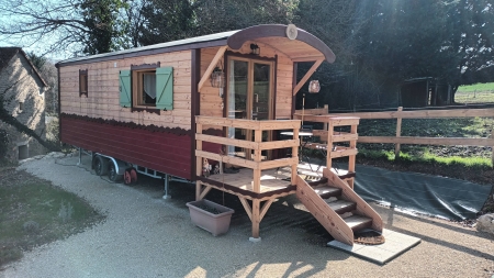 Image hebergement insolite MA ROULOTTE ENCHANT&Eacute;E