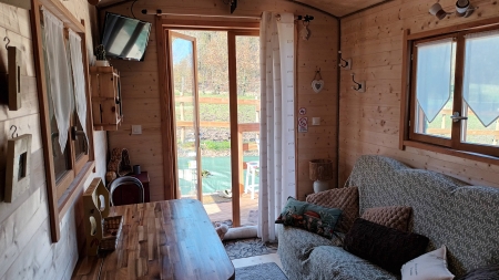 Image hebergement insolite MA ROULOTTE ENCHANT&Eacute;E