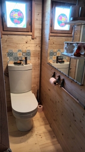 Image hebergement insolite MA ROULOTTE ENCHANT&Eacute;E