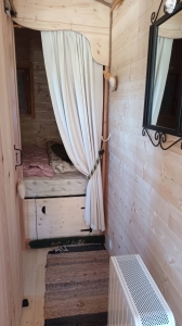 Image hebergement insolite MA ROULOTTE ENCHANT&Eacute;E