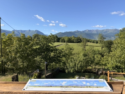 Image hebergement insolite L'&Eacute;TOILE DU B&Eacute;ARN - D&Ocirc;ME AVEC JACUZZI ET VUE PYR&Eacute;N&Eacute;ES