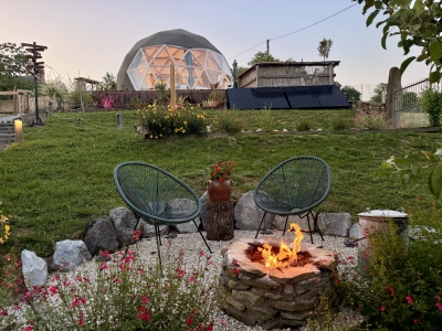 Image hebergement insolite L'&Eacute;TOILE DU B&Eacute;ARN - D&Ocirc;ME AVEC JACUZZI ET VUE PYR&Eacute;N&Eacute;ES