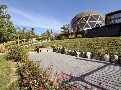 Image hebergement insolite L'&Eacute;TOILE DU B&Eacute;ARN - D&Ocirc;ME AVEC JACUZZI ET VUE PYR&Eacute;N&Eacute;ES
