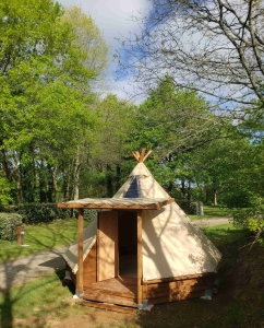 Image hebergement insolite TIPI TY PISSENLIT