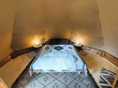 Image hebergement insolite TIPI TY PISSENLIT