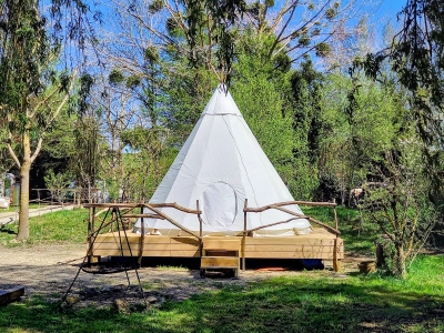 Image hebergement insolite TIPI INDIEN