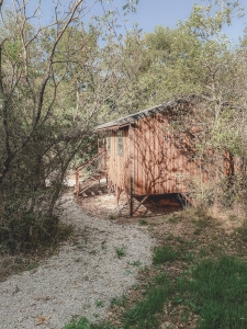 Image hebergement insolite CABANE AUS&Egrave;LA