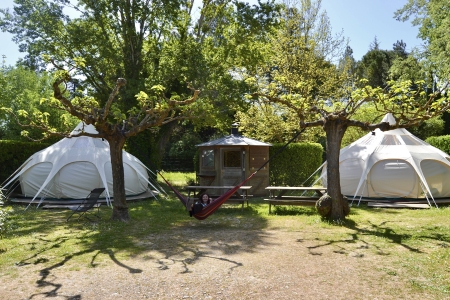 Image hebergement insolite LOTUS BELL TENT