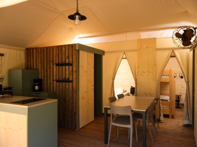 Image hebergement insolite JUNGLE LODGE SUR PILOTIS