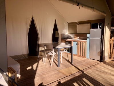 Image hebergement insolite WOOD LODGE SUR PILOTIS